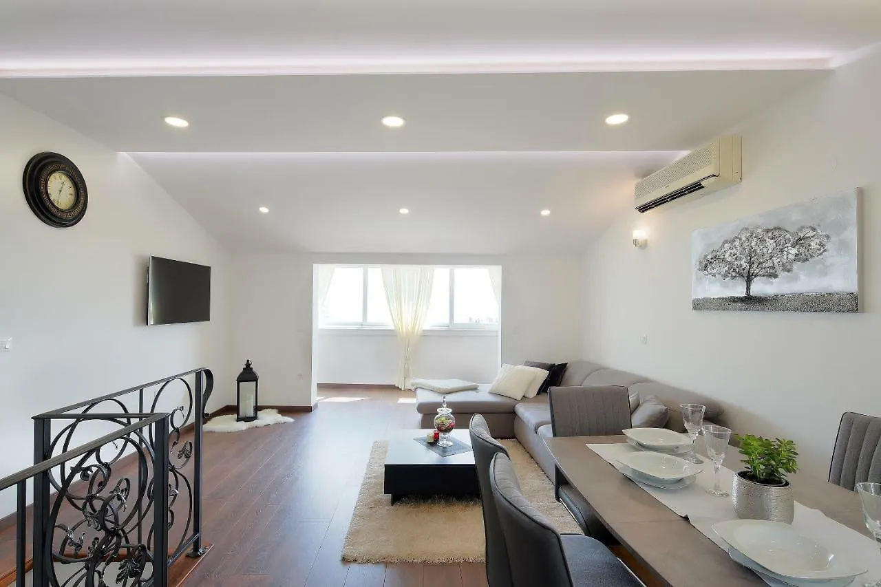 Lux Seaview Apartment Poljane Icici