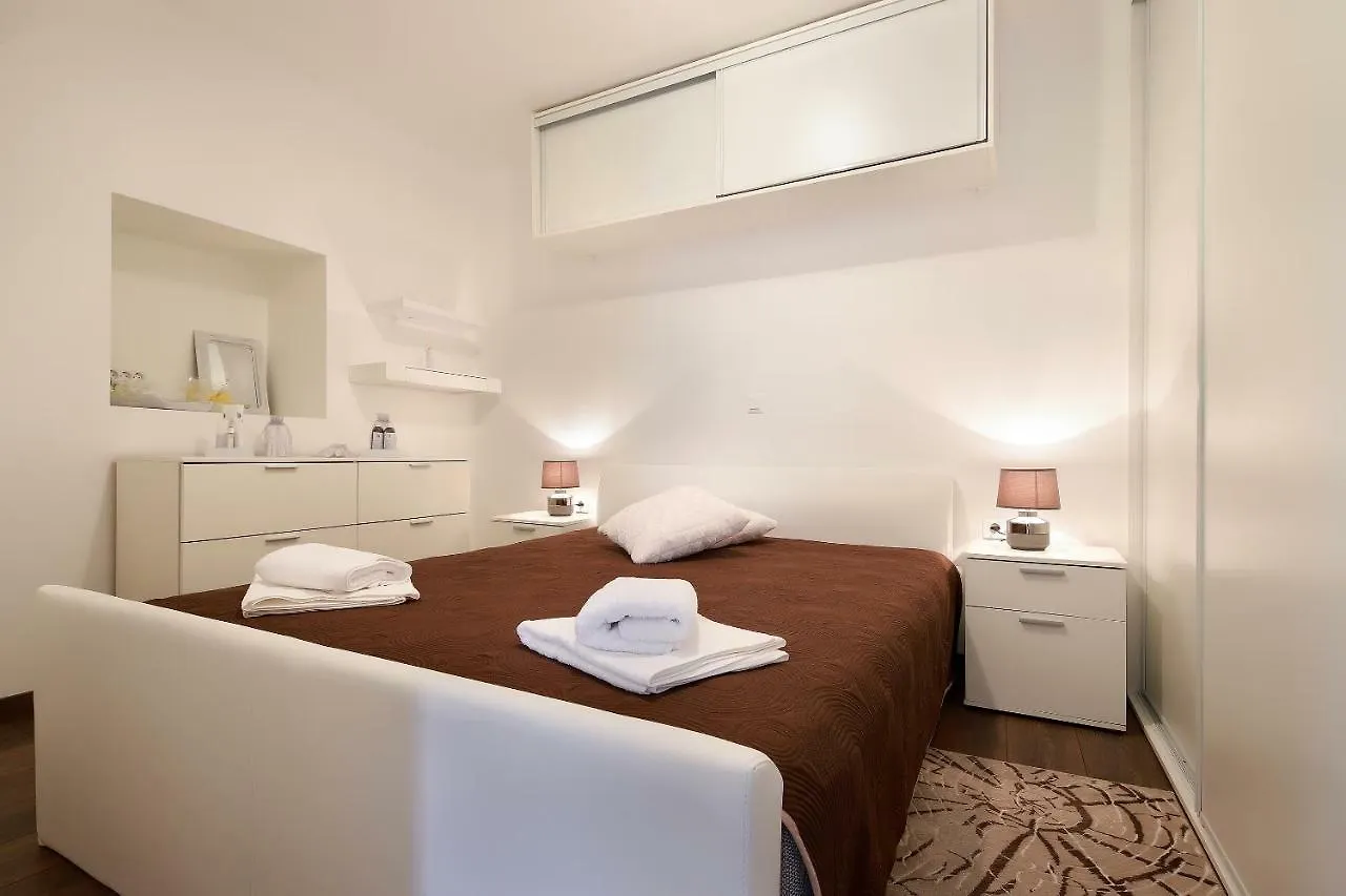 Lux Seaview Apartment Poljane Icici