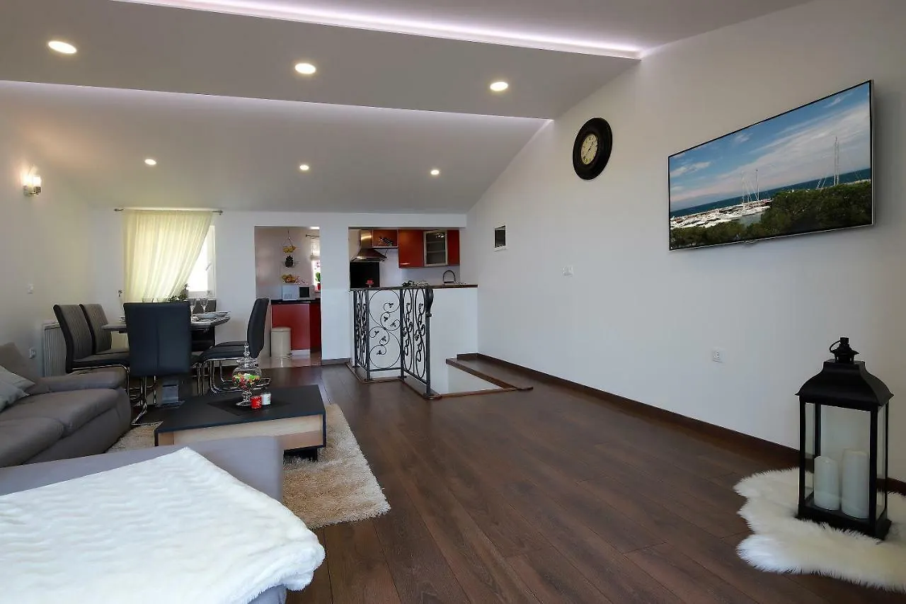 Lux Seaview Apartment Poljane Icici